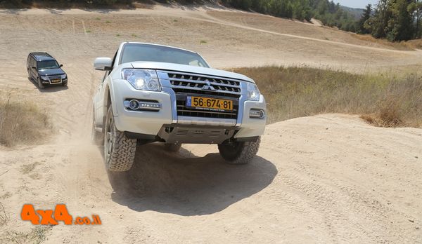 הפאג'רו המשופר יכול לטפס טוב יותר בזכות הגובה, הצמיגים והקשיחות מתחת ובצדדים