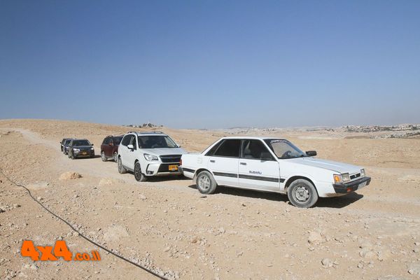 ומי מוביל את השיירה? סובארו ליאונה 1600 מודל 1988