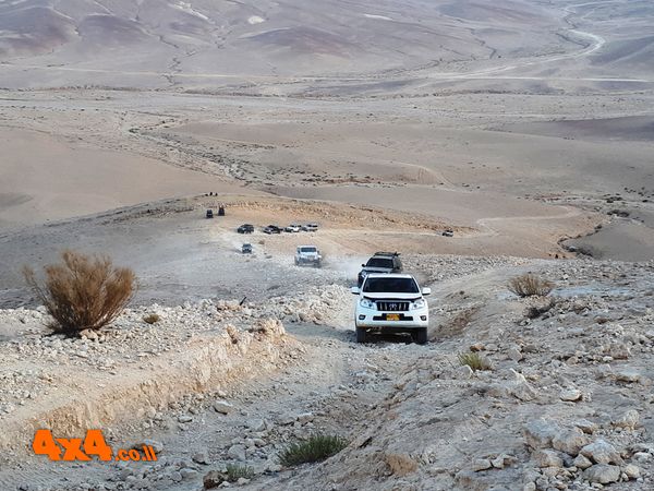 השיירה בסכין המרכזית
