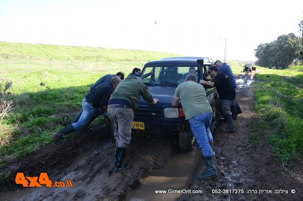 קורס נהיגת שטח מתקדם מפגש ראשון התמודדות עם מכשולי החורף