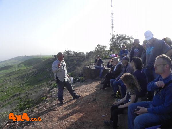 בנקודת תצפית בכוכב הירדן - מדברים על מה שרואים ועל מאיר הר ציון ואחוזת שושנה