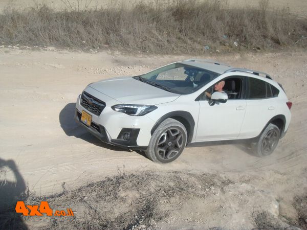 גלגל קדמי מאבד אחיזה עקב פני שטח חלקלקים