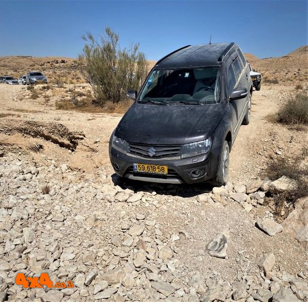 בחציית הערוץ