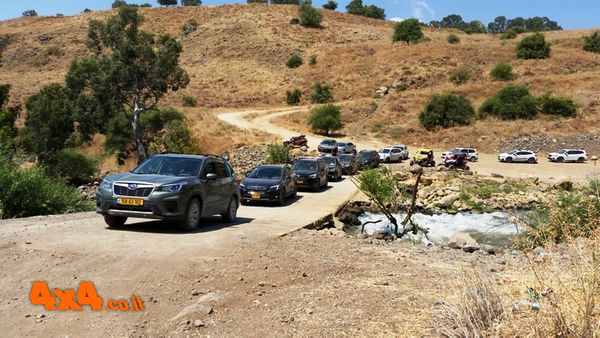 חוצים את גשר כפר הנשיא