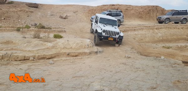 1605527300394