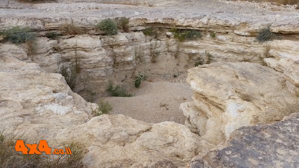 הג'קוזי של נחל צין כשהוא יבש
