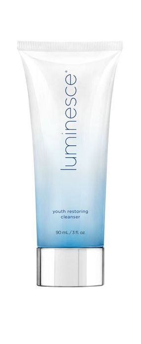 תכשיר ניקוי לפנים Luminesce ™ מבית JEUNESSE GLOBAL.