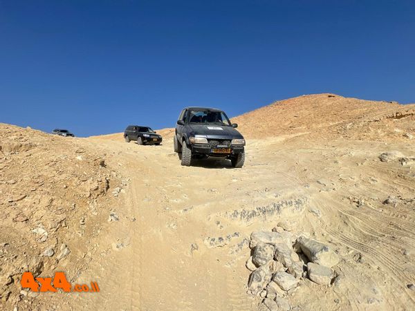 1631969756403