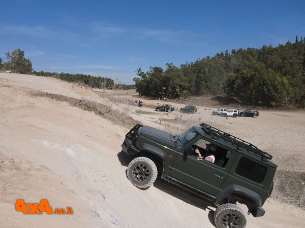 1637077833385