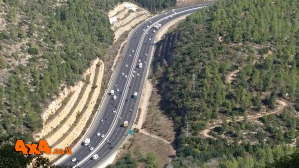תצפית על כביש 1 ממשלט 16