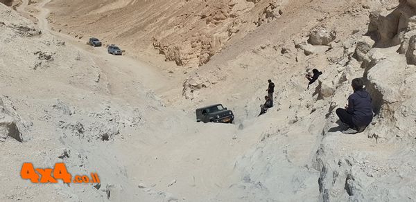 1649092475552