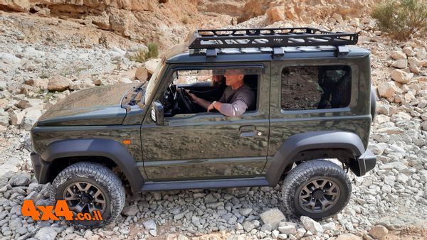 1651171940276