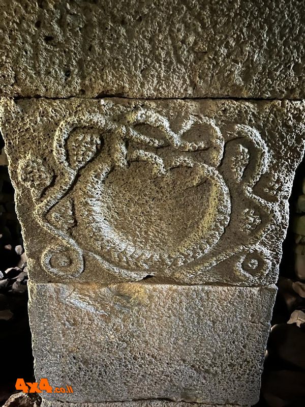 1651782381801