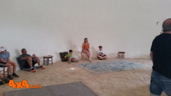 1654684360251