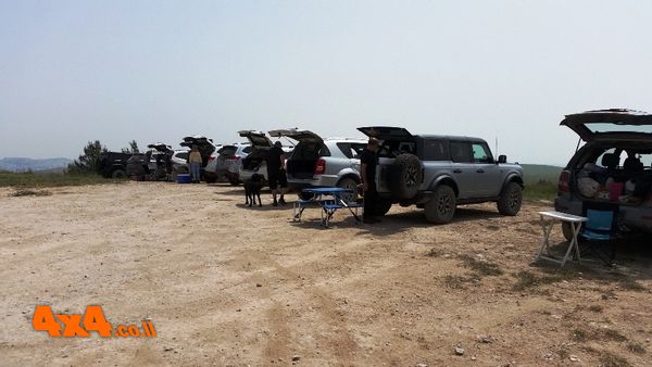 הפסקה בגבעה 400