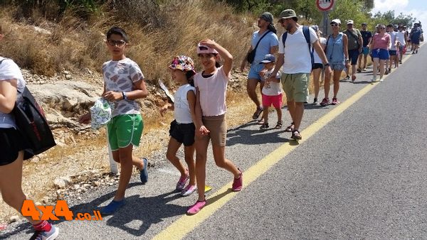 לאחר הפסקת בוקר הולכים לנקודת רחצה ראשונה