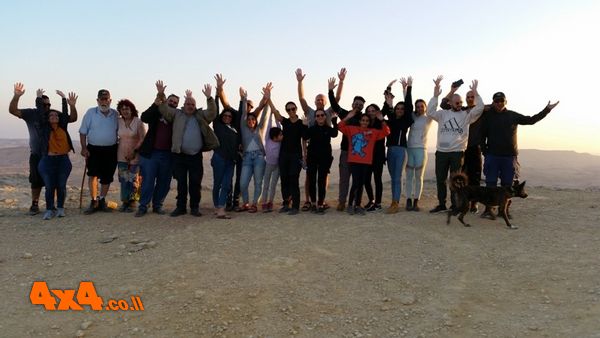 תמונה קבוצתית במצפה אבנון
