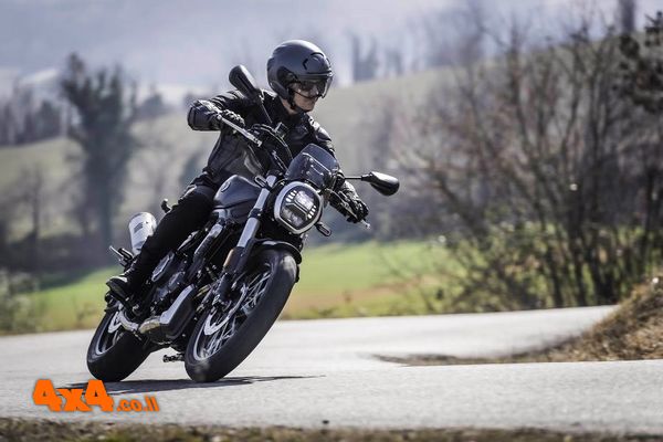 חדש בישראל: ווג VOGE AC525X – אופנוע סקרמבלר עם יכולות שבילים