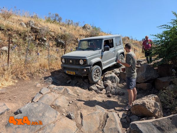 1748165357494