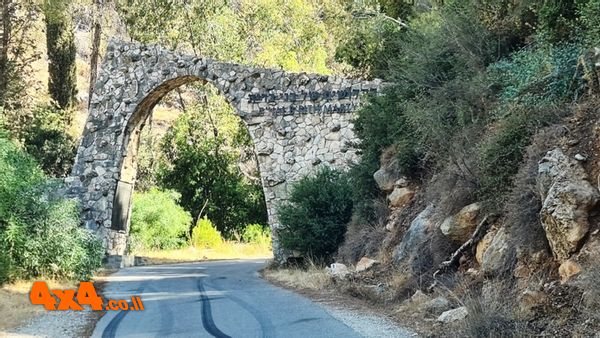שער הכניסה ליער הקדושים
