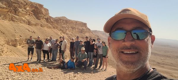 1762452842943