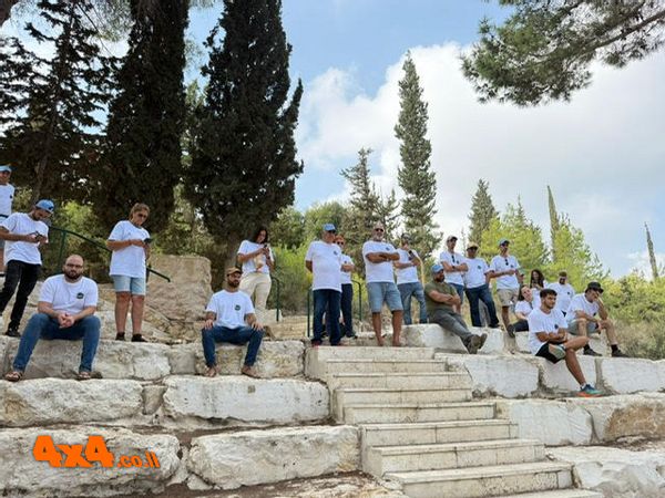 מאזינים לסיפורי מלחמת ההתשה ויום כיפור