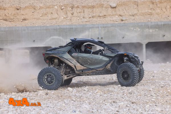 1765383182363