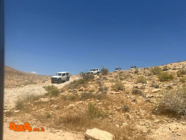 הירידה מרכס נצר לעבר הגן הלאומי שבטה