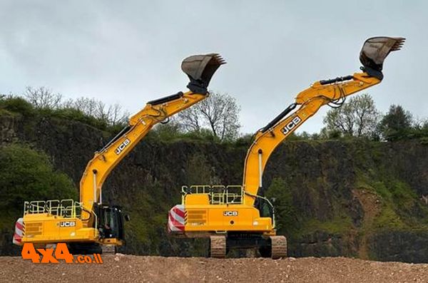 ענקים חדשים, יצרן הציוד המכני ההנדסי הבריטי JCB משיק את ה-420X וה-520X הבאגרים הגדולים ביותר שייצר