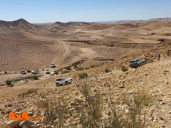 מטפסים על הר צפירה