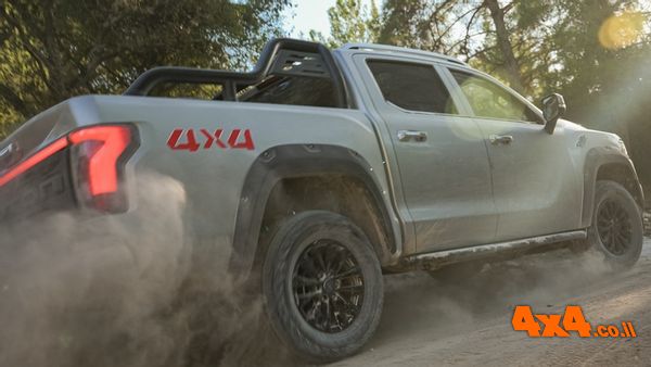 טנדר פוטון V9 הנעה כפולה ברמות מנשה והר חורשן