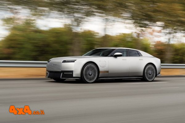 יגואר חושפת את Type 01: ה-GT החשמלי