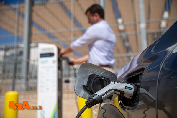 פורום: מילגם EV-Edge תתקין עמדות טעינה בחניונים בתל אביב