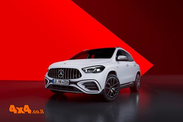 פורום: מרצדס מציגה GLA חדש - Sporty compact SUV 