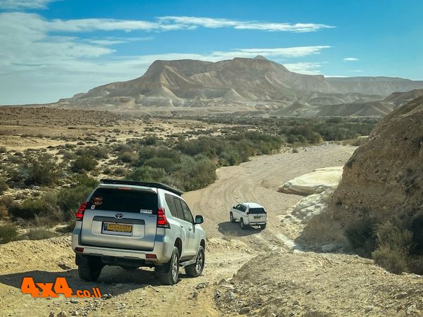 טיול ג'יפים ג​​​​​​​ב זרחן ודרך הסולטן 