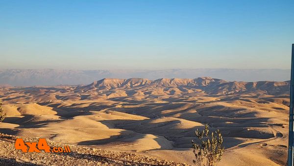 טיול ג'יפים מאלמוג למצוקי דרגות וביקור בבור עוזיהו