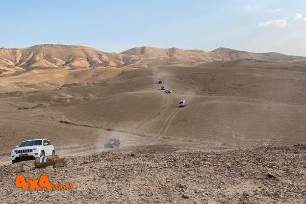 טיול ג'יפים לקניונים הגדולים של דרום מדבר יהודה