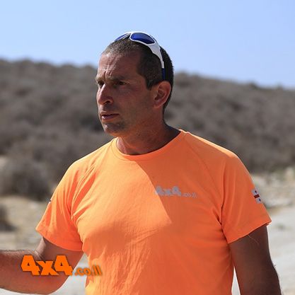 עופר אוגש
