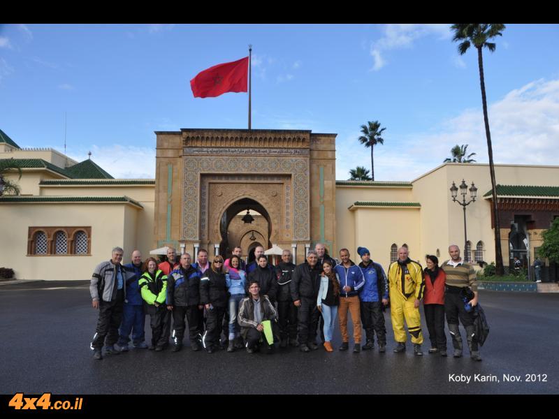 בשער ארמון המלך בבירת מרוקו - רבאט