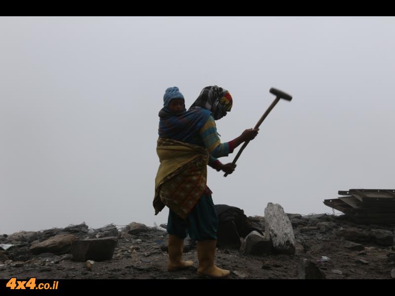 מטפסים למעברי ההרים: רוטנג לה ובאראלאצה לה