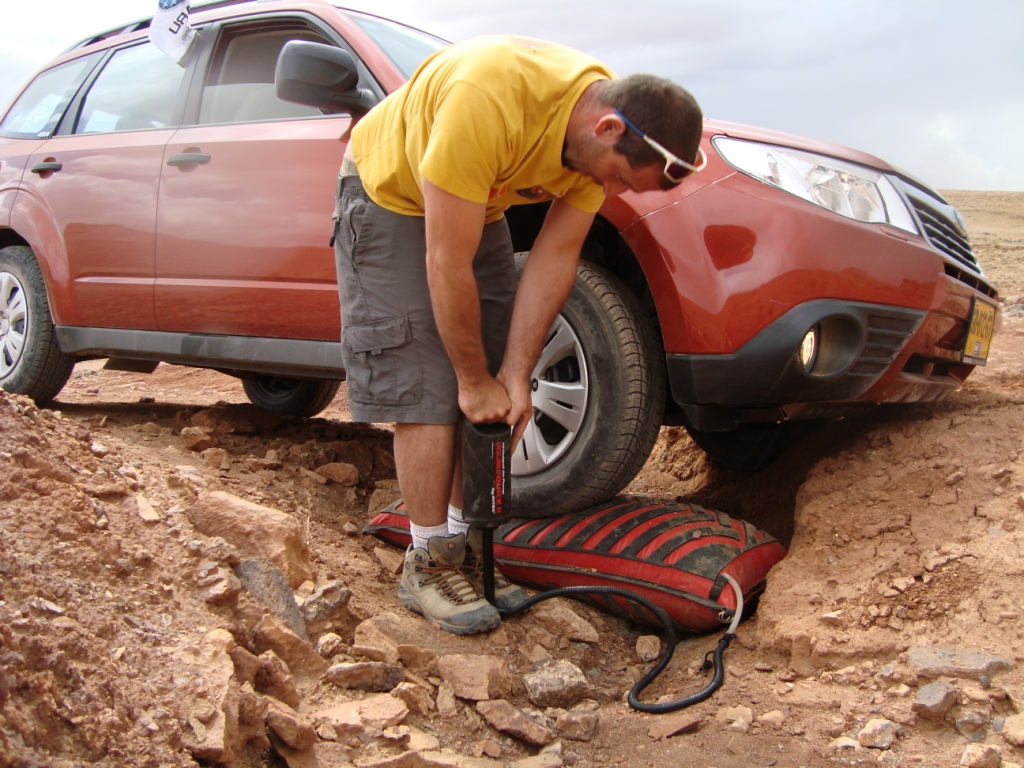 PILLOWTRACK - פילוטראק כרית נסיעה/נשיאה לרכב שטח 4X4