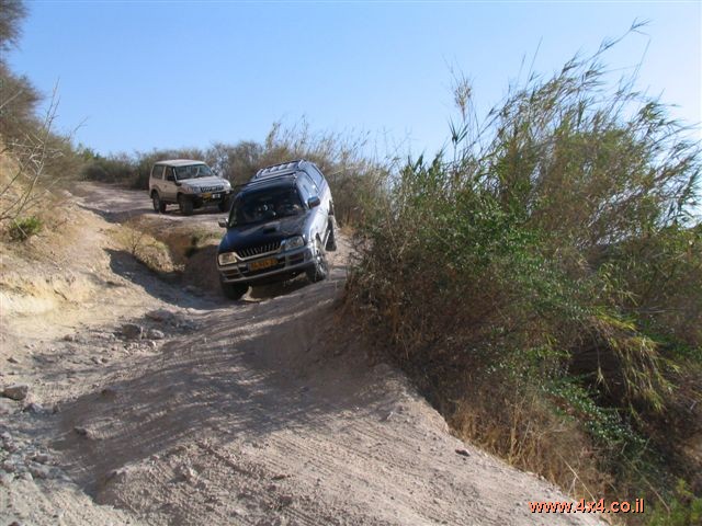 טיול מועדון לנדרובר - 1000 מטרים ביום אחד מהכינרת לצפת - דרור בן נבט - 25/12/10